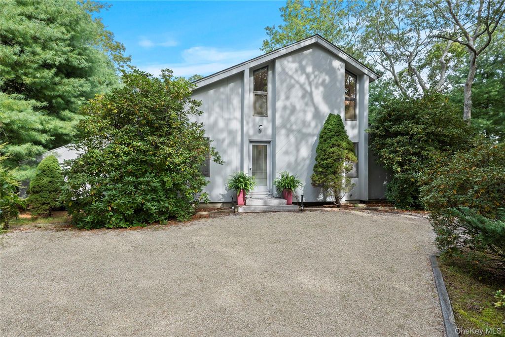 12 Todd Drive, East Hampton, NY 11937