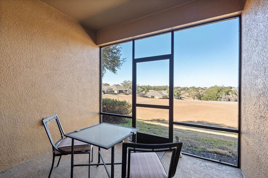 Image 26 of property listing at 22019 BELGIAN COURT, Mount Dora, FL 32757