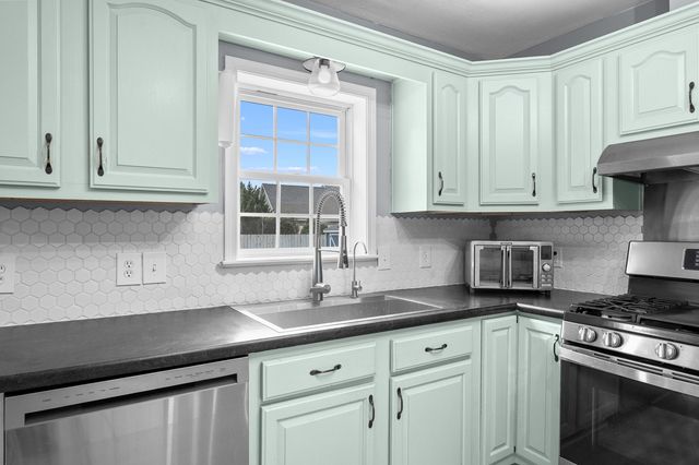 1138 Wintercherry Lane, Vicksburg, MI 49097