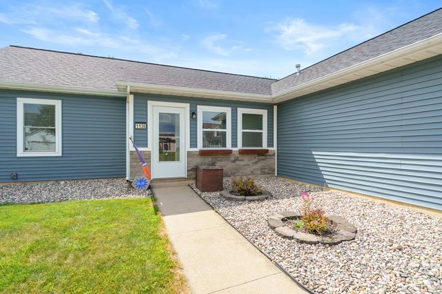 1138 Wintercherry Lane, Vicksburg, MI 49097