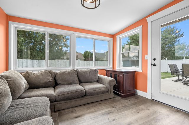 1138 Wintercherry Lane, Vicksburg, MI 49097