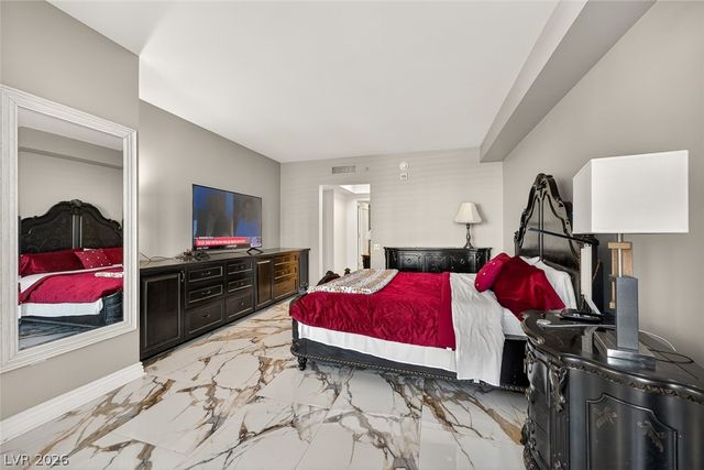 2747 Paradise Road 501, Las Vegas, NV 89109