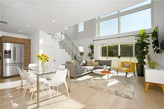 5409 W Wilshire Vista Lane, Los Angeles, CA 90019