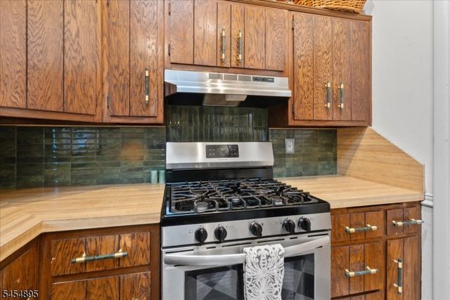 1 Eisenhower Dr, West Milford Twp., NJ 07480
