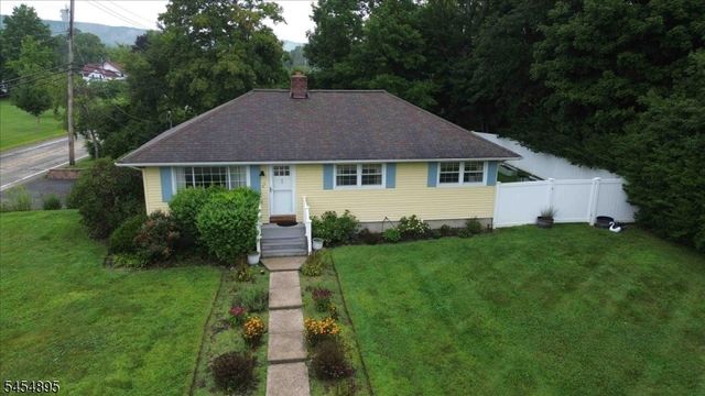 1 Eisenhower Dr, West Milford Twp., NJ 07480