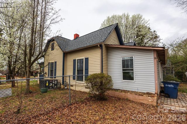 1209 Wilson W Lee Boulevard, Statesville, NC 28677