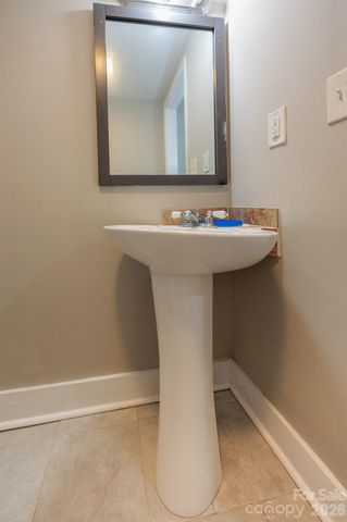 1209 Wilson W Lee Boulevard, Statesville, NC 28677