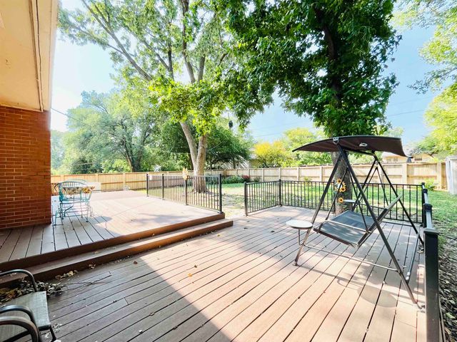 504 Warren Rd, El Dorado, KS 67042