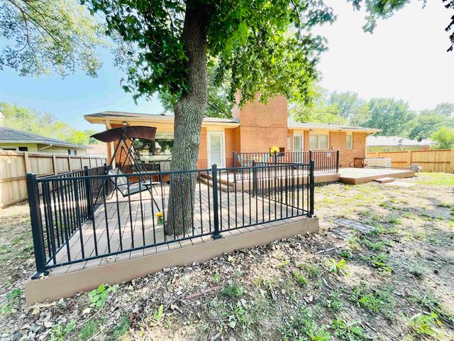 504 Warren Rd, El Dorado, KS 67042