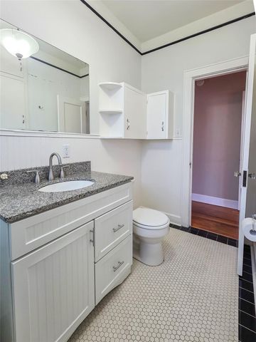 3901 Red River ST A, Austin, TX 78751