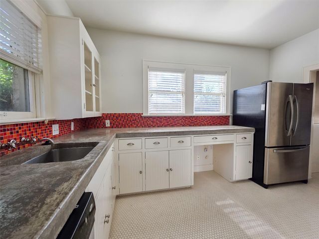 3901 Red River ST A, Austin, TX 78751