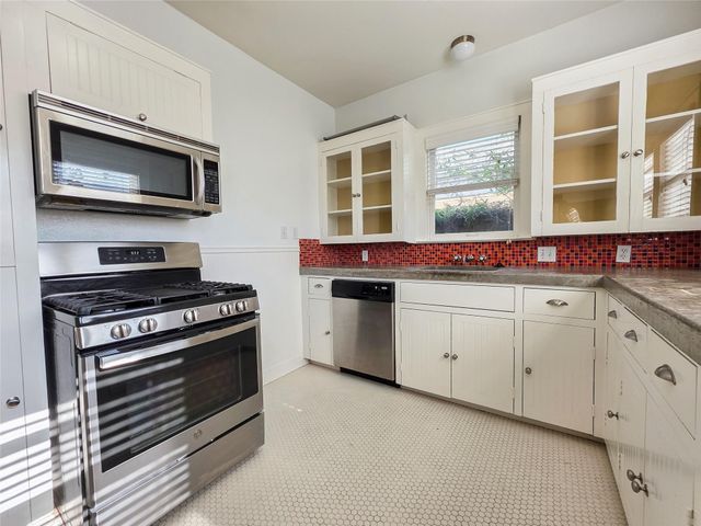 3901 Red River ST A, Austin, TX 78751