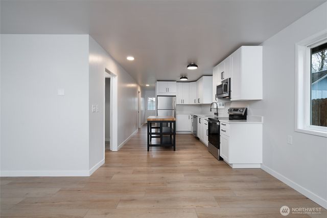 944 Fidalgo Street, Sedro Woolley, WA 98284