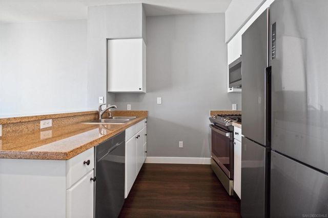 445 Island Ave 719, San Diego, CA 92101