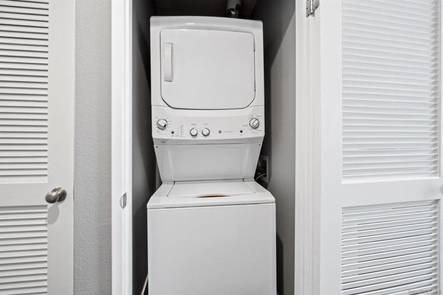 445 Island Ave 719, San Diego, CA 92101