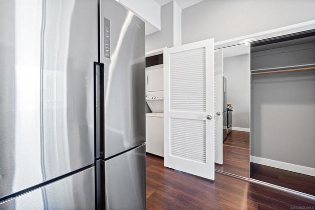 445 Island Ave 719, San Diego, CA 92101