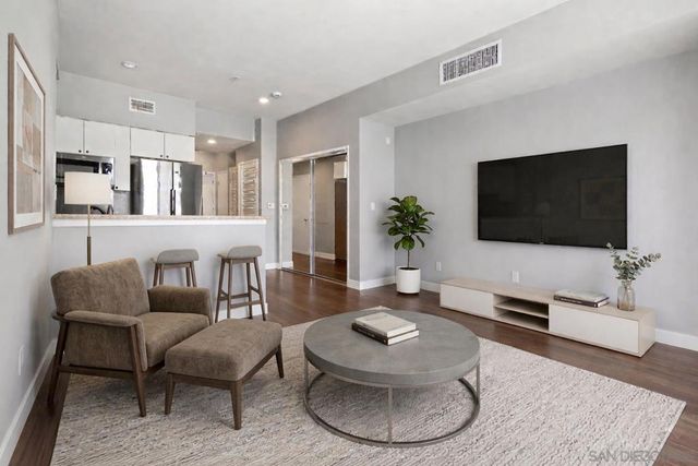 445 Island Ave 719, San Diego, CA 92101