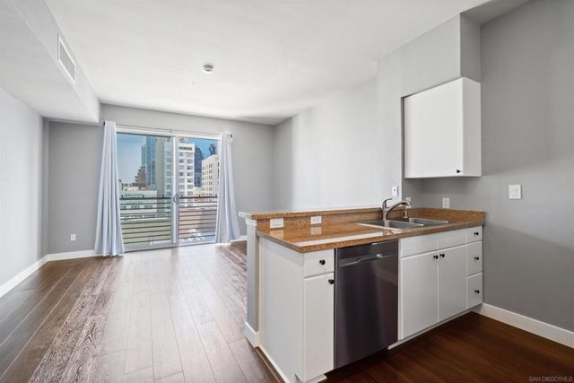 445 Island Ave 719, San Diego, CA 92101