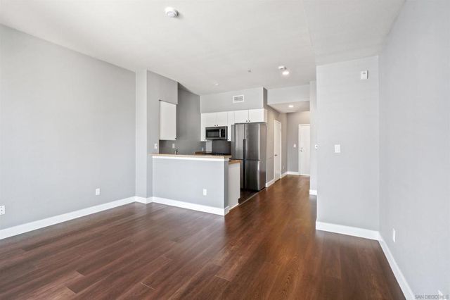 445 Island Ave 719, San Diego, CA 92101