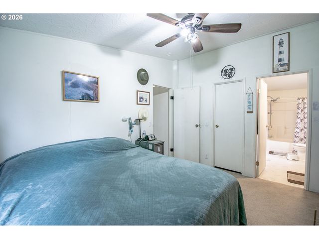 700 N MILL St 1, Creswell, OR 97426