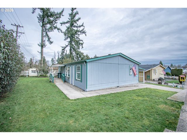 700 N MILL St 1, Creswell, OR 97426