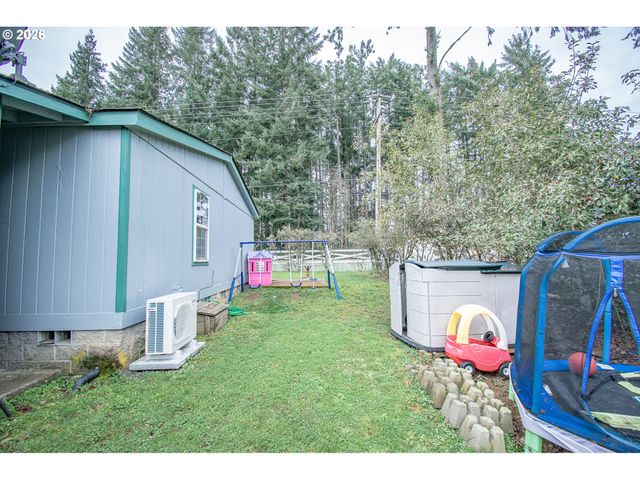 700 N MILL St 1, Creswell, OR 97426