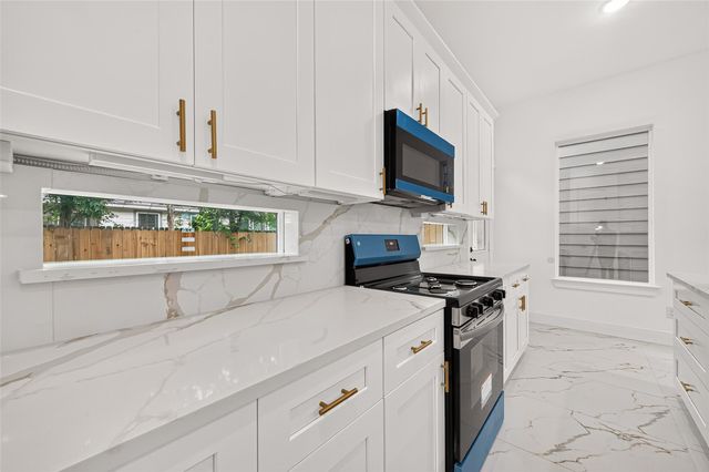 7719 Bowen Street, Houston, TX 77051
