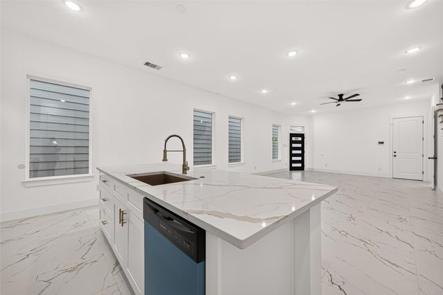 7719 Bowen Street, Houston, TX 77051