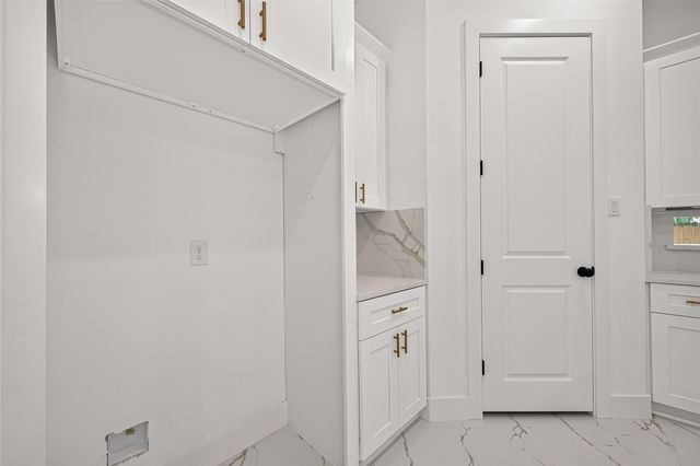 7719 Bowen Street, Houston, TX 77051