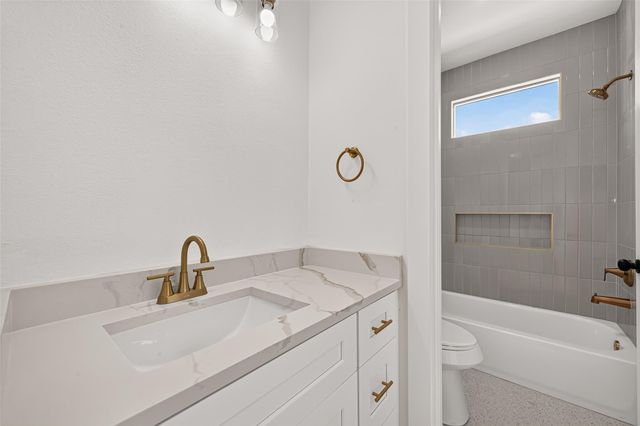 7719 Bowen Street, Houston, TX 77051