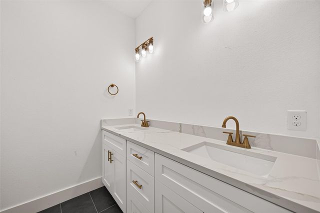 7719 Bowen Street, Houston, TX 77051
