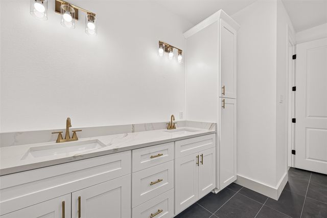 7719 Bowen Street, Houston, TX 77051