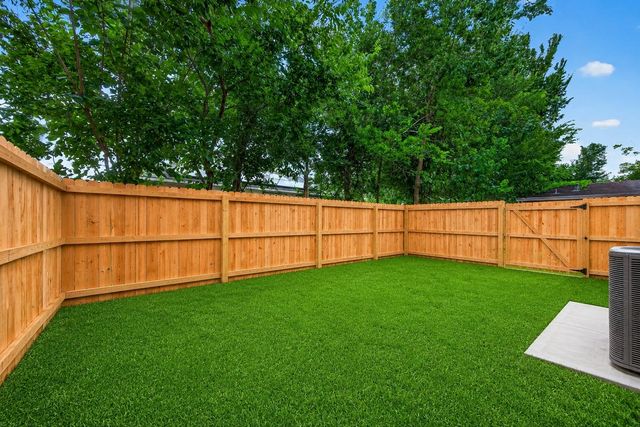 7719 Bowen Street, Houston, TX 77051