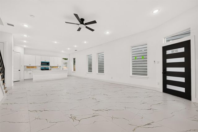 7719 Bowen Street, Houston, TX 77051