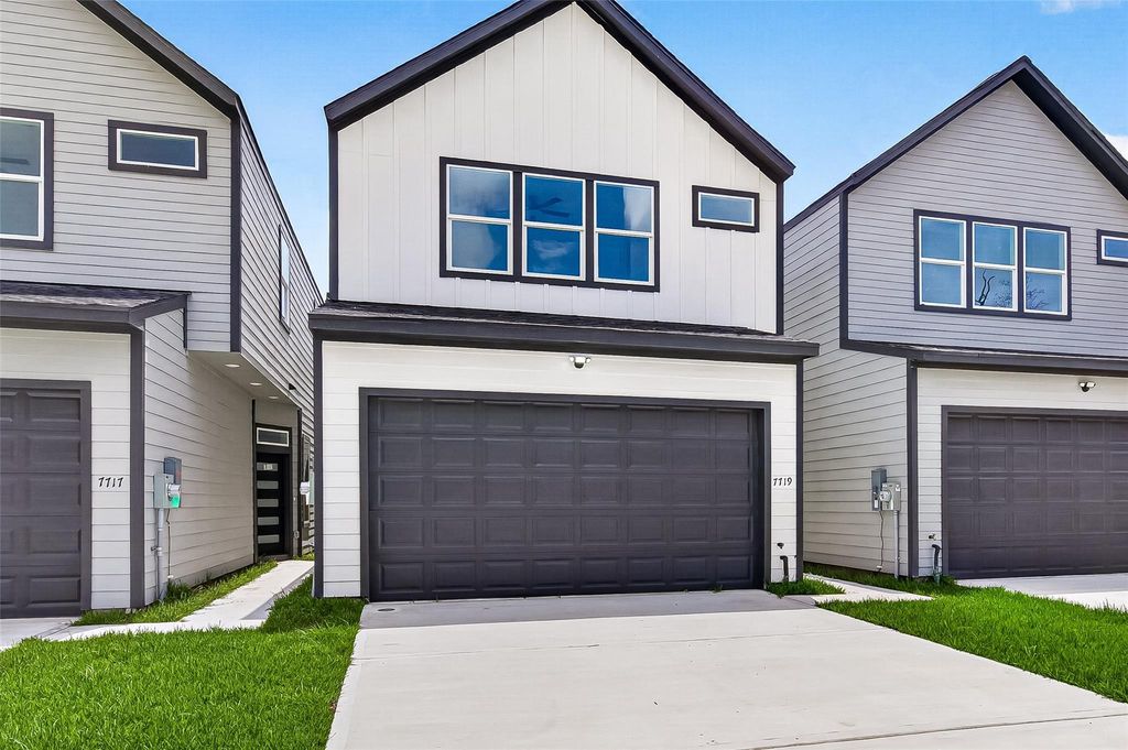 7719 Bowen Street, Houston, TX 77051