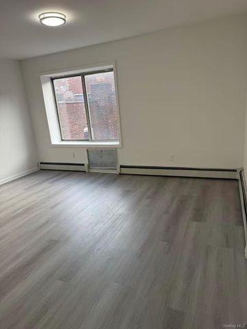 4024 76th Street 4A, Elmhurst, NY 11373