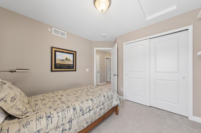 4005 River Valley Way, Eagan, MN 55122