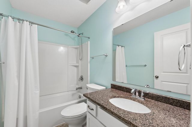 4005 River Valley Way, Eagan, MN 55122