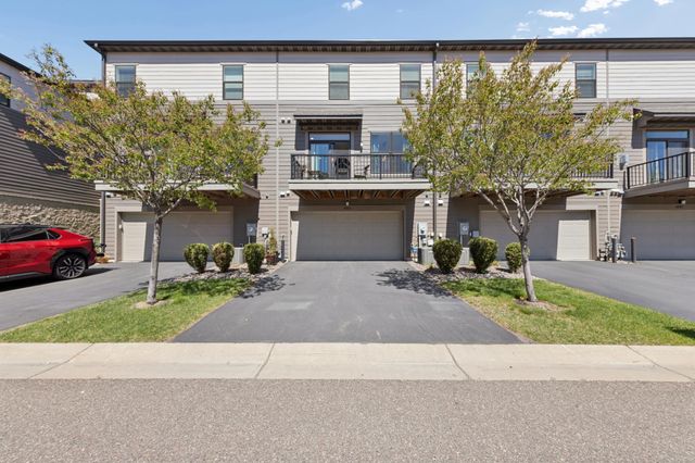 4005 River Valley Way, Eagan, MN 55122