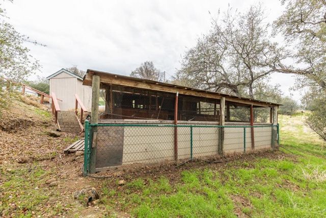 41508 Roaring River Court, Coarsegold, CA 93614