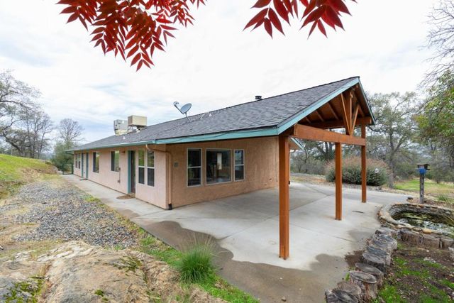 41508 Roaring River Court, Coarsegold, CA 93614