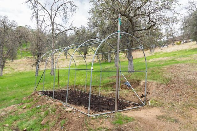 41508 Roaring River Court, Coarsegold, CA 93614