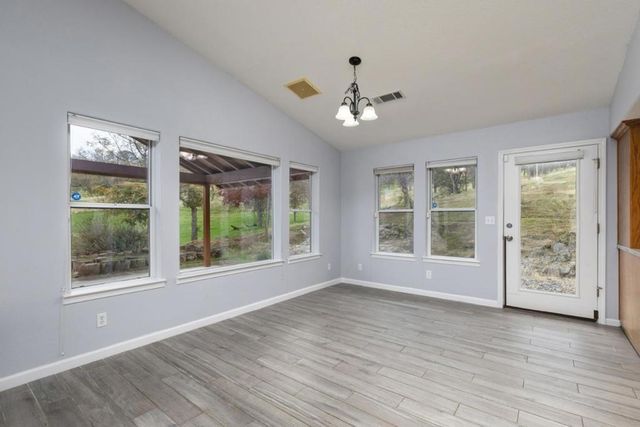 41508 Roaring River Court, Coarsegold, CA 93614