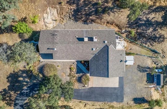 41508 Roaring River Court, Coarsegold, CA 93614