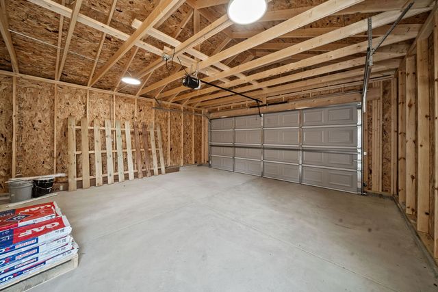 4842 W Warwick Avenue, Chicago, IL 60641