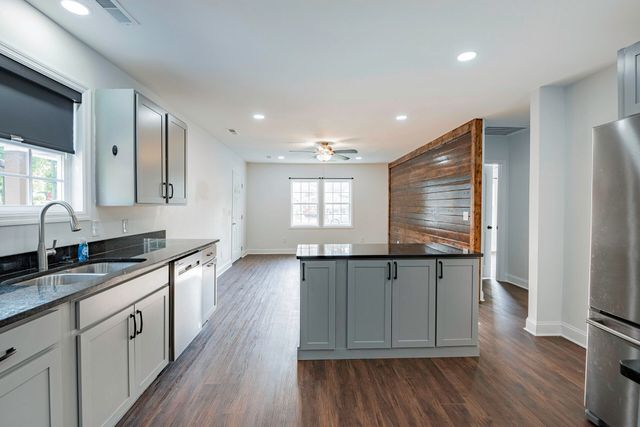 1600 Parkway Drive, Chattanooga, TN 37406