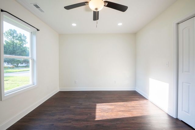 1600 Parkway Drive, Chattanooga, TN 37406
