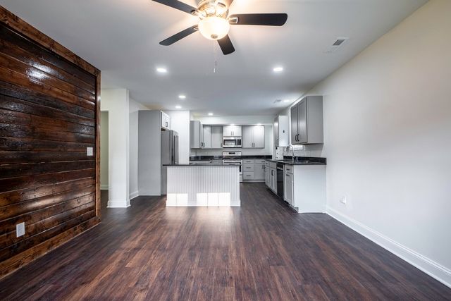 1600 Parkway Drive, Chattanooga, TN 37406