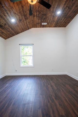 1600 Parkway Drive, Chattanooga, TN 37406