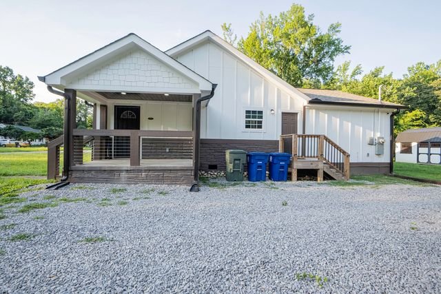 1600 Parkway Drive, Chattanooga, TN 37406